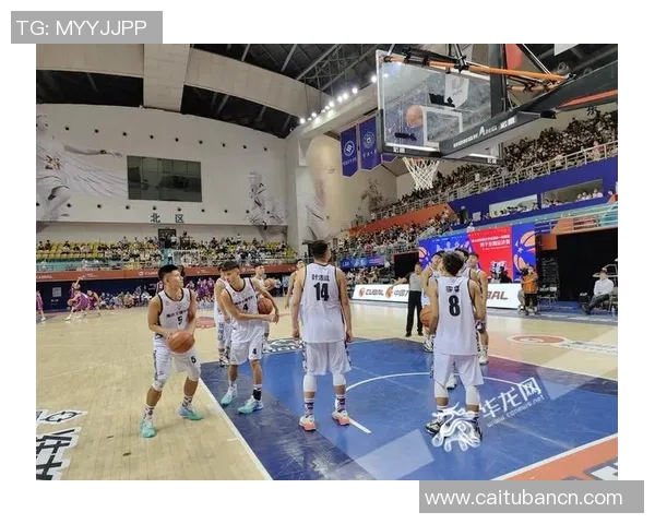 重庆篮球队总决赛特别报道：从默默无闻到辉煌时刻的奋斗历程